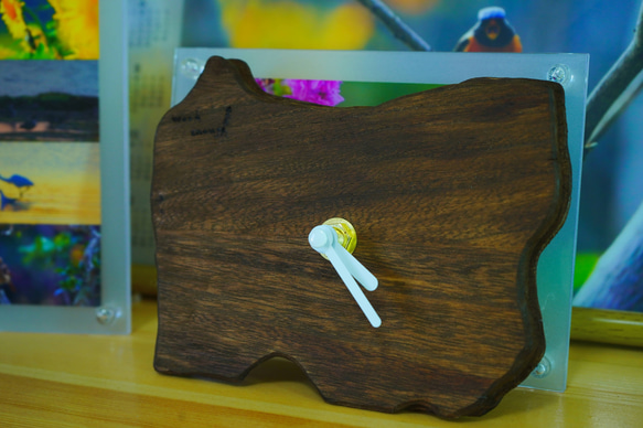木製無垢材の時計(チーク) 1枚目の画像