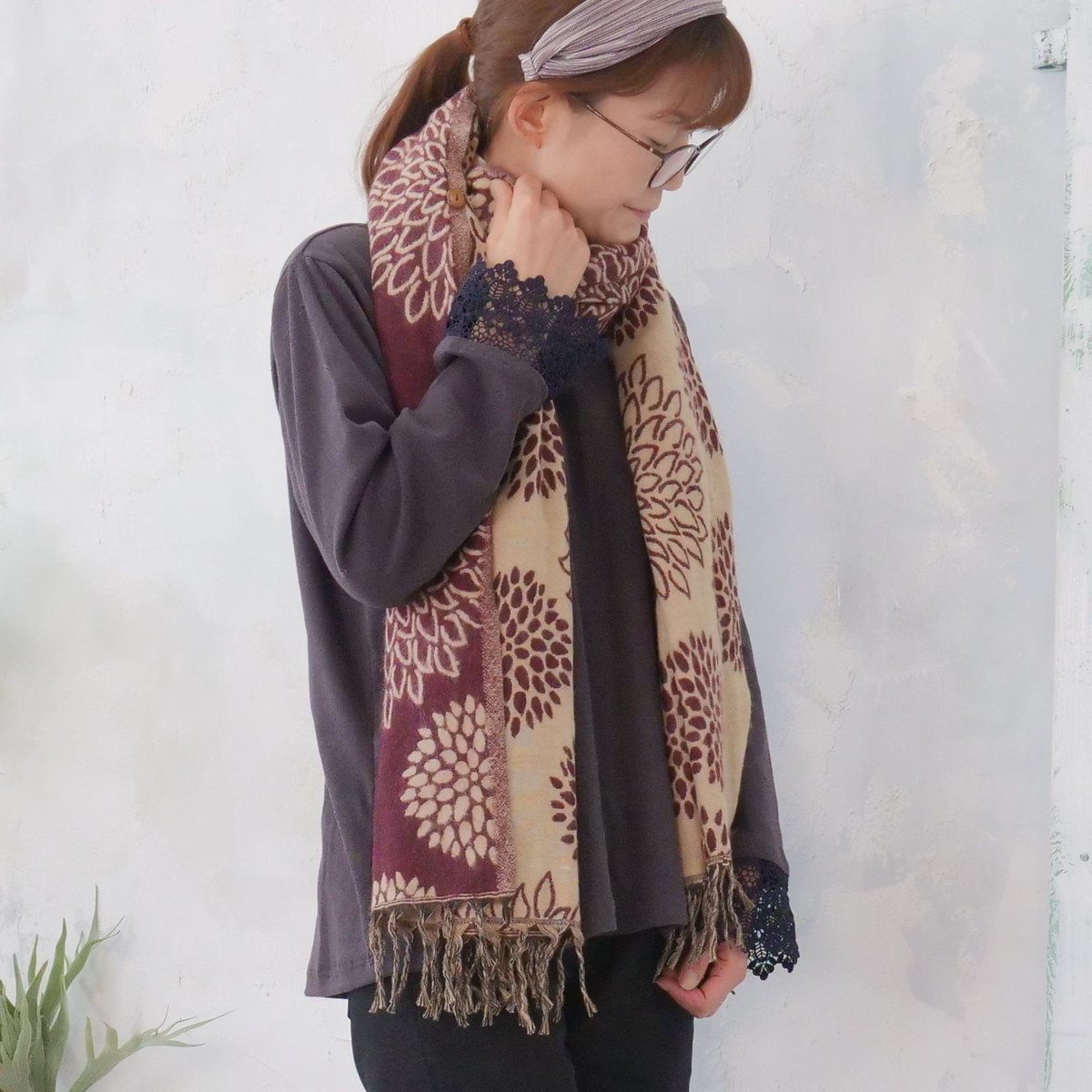 「読みもの」掲載＊再販×3＊羽織るだけでお洒落度ＵＰ＊3Way＊リバーシブル＊起毛ダリア柄大判ストール＊ワインレッド