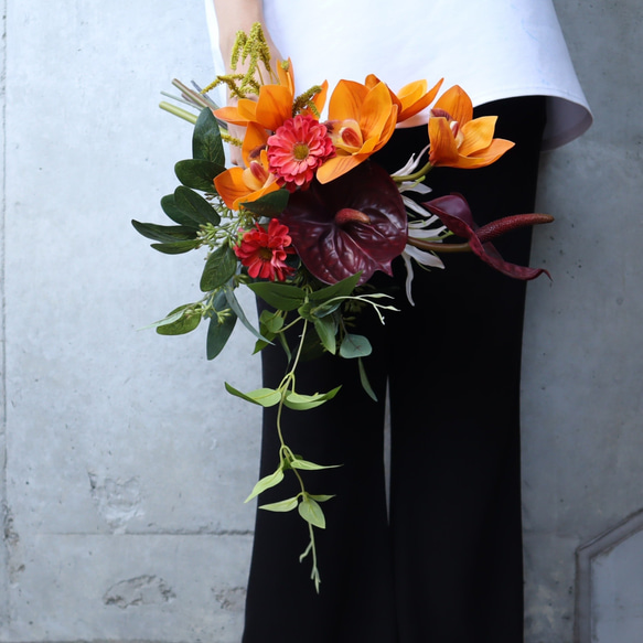 テラコッタやワインレッドのシックな海外花を細かく束ねた大人ブーケ♡ アーティフィシャルフラワー ウェディングブーケ 人気・おすすめ｜使いやすい・旅行におすすめ 品質保証 全国発送