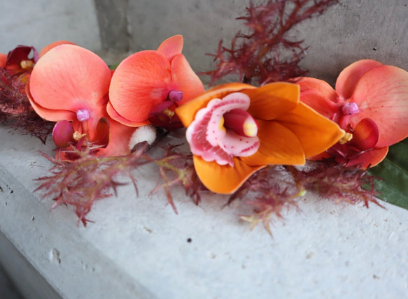 テラコッタやワインレッドのシックな海外花を細かく束ねた大人ブーケ♡ アーティフィシャルフラワー ウェディングブーケ 人気・おすすめ｜使いやすい・旅行におすすめ 品質保証 全国発送