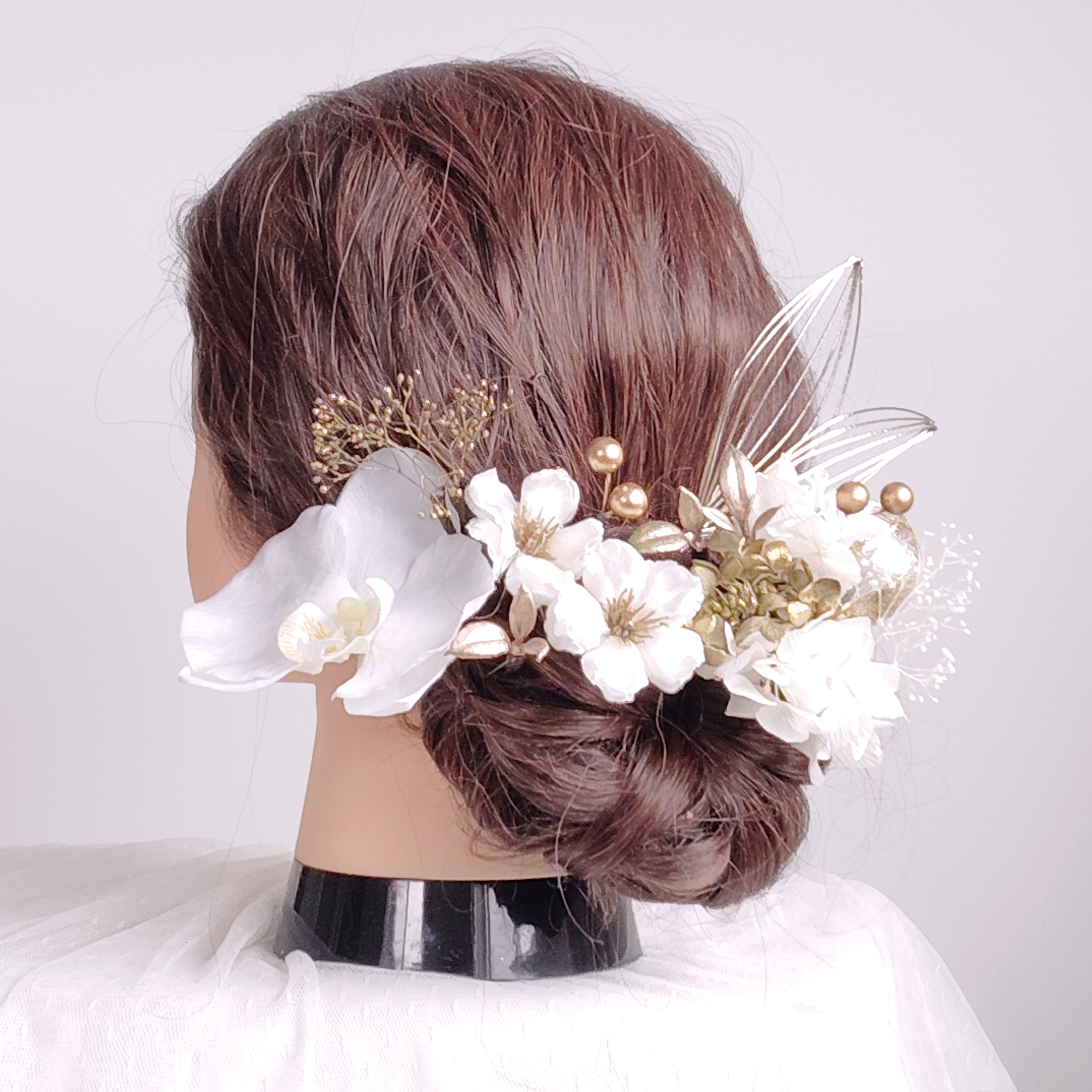 胡蝶蘭と林檎の花の髪飾り　白無垢　 白金　和装花嫁　水引 　髪飾り　 ヘッドドレス　 ヘアアクセサリー　前撮り　袴 7,192円