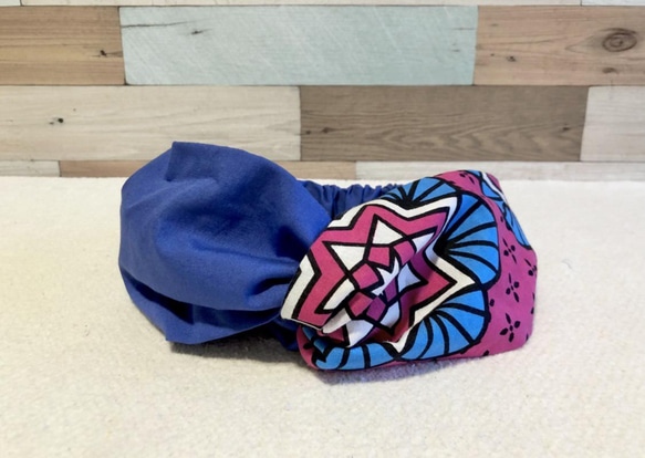ピンク・ブルーが鮮やかなアジアンテイスト&ロイヤルブルー組み合わせのクロスヘアターバン　ヘアバンド　akaneko 1枚目の画像