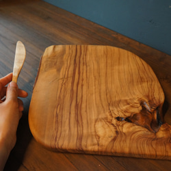 【木　皿　木製　食器】＃073　オリーブのカッティングボード　値引価格 / Olive Cutting Board 6枚目の画像