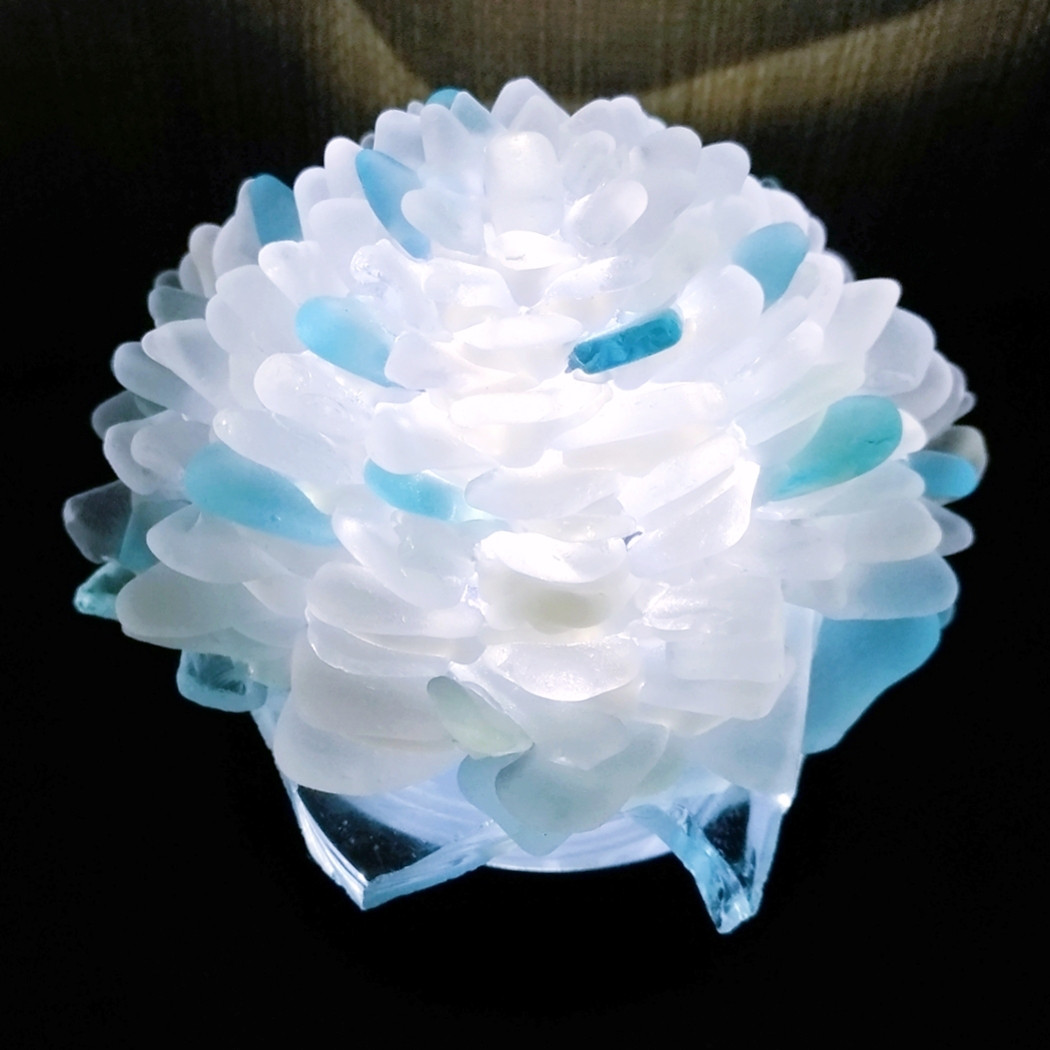 【オーダー】シーグラスのお花のランプシェード ホワイト＆ブルー×クリアブルー 雪影（ゆきかげ）クリスマスラッピング対応