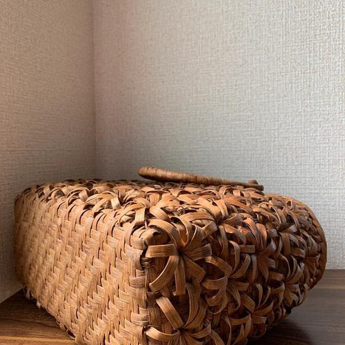 秋冬】山葡萄かごバッグ 手作り 立体花 内布あり 和服バッグ 秋冬】山葡萄かごバッグ 手作り 立体花 内布あり 和服バッグ