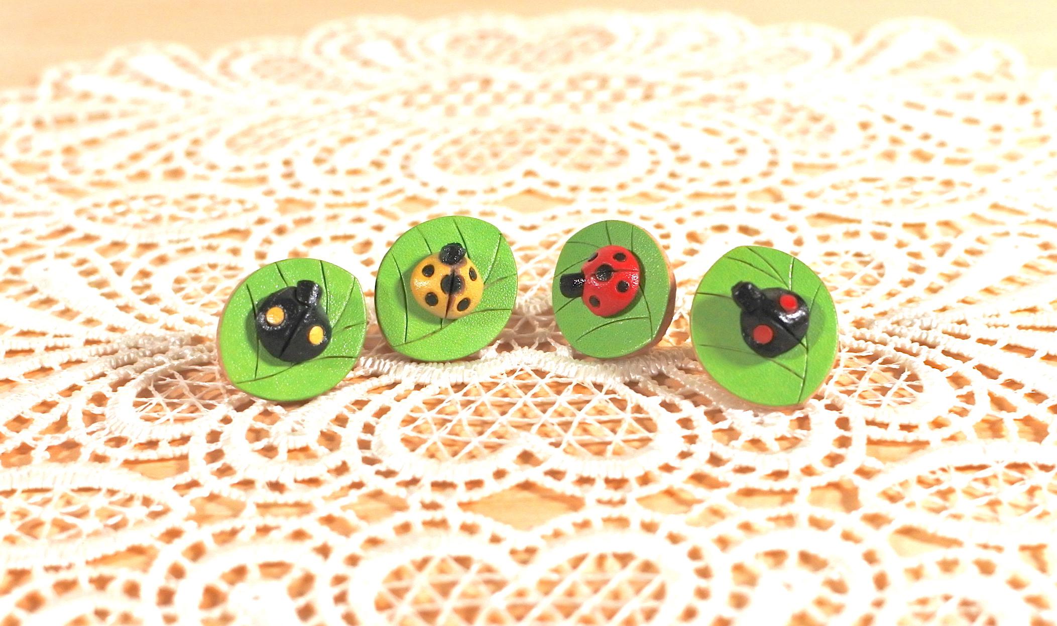 きのこ 3点セット 万博　住友館　ピンバッジ　パビリオン てんとう虫 きつね