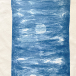 送料無料 " 水急不流月1 " 水面に映る月　絞り染め 藍染手ぬぐい 3枚目の画像