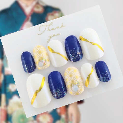 振袖や前撮りや振袖に◇青とゴールドの花と麻の葉模様の和柄の 振袖や前撮りや振袖に◇青とゴールドの花と麻の葉模様の和柄の