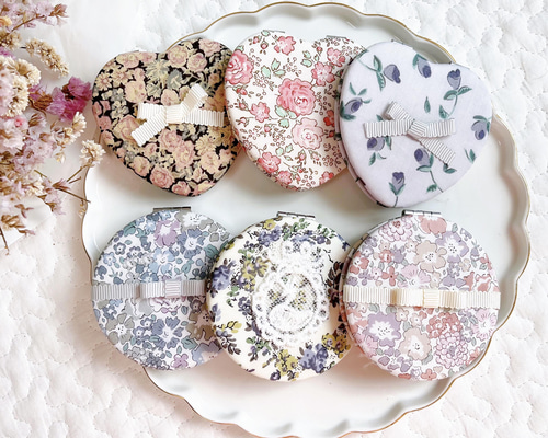 ハンドメイド【てくまくまやこん♡コンパクトミラー】リバティ♡セン