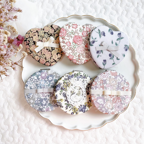 選べるリバティ ふわふわコンパクトミラー 拡大鏡付き ミラー 手鏡