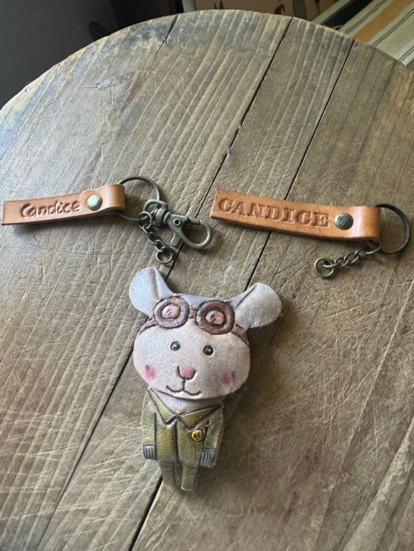 可愛的空軍小老鼠 純牛皮鑰匙款- 刻名字 第1張的照片