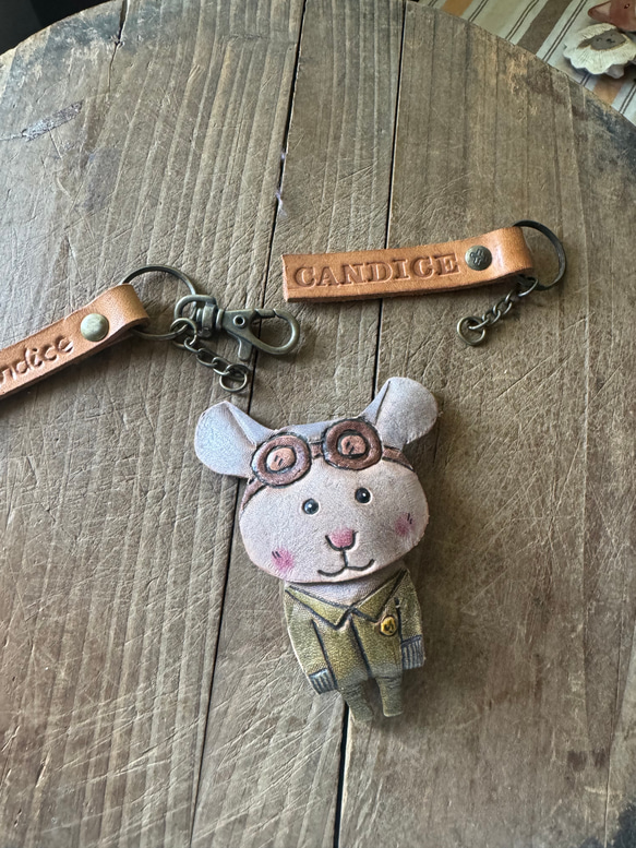可愛的空軍小老鼠 純牛皮鑰匙款- 刻名字 第2張的照片