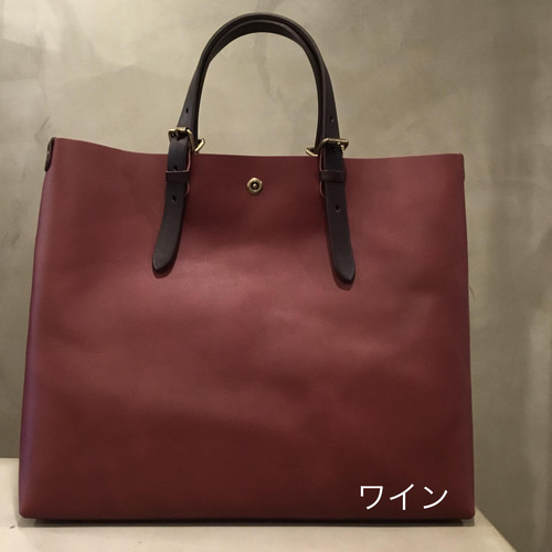 ワインレッド」のA4楽々牛革トートバッグ。男女兼用のシンプル