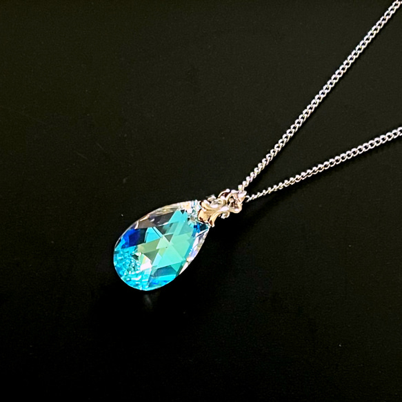 【已售出100件以上】會變色的神秘水晶藍項鍊~稀有施華洛世奇 第1張的照片