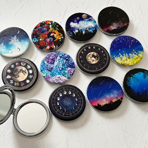 4色の空色と三日月 折りたたみコンパクトミラー 手鏡 / 星 夜空 宇宙