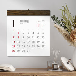 カレンダー 2024・木製壁掛けカレンダー（SQ／ウォールナット） 1枚目の画像