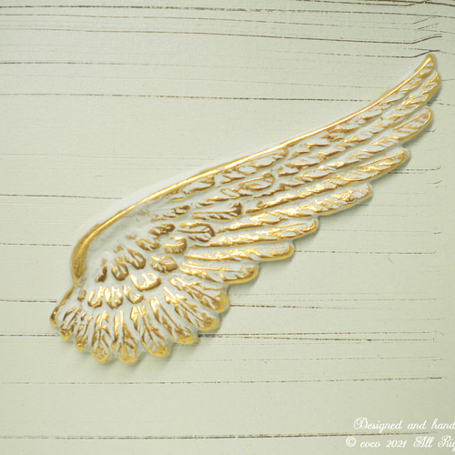 高品質 フローライト 天使の翼 手彫り ゴールドスタンド付き 再販❆受注制作 アンティーク加工＋手描き❆『天使の忘れもの』翼の