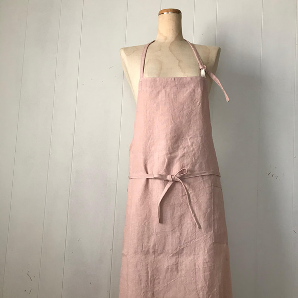 薄いピンクの刺繍エプロン （リネンエプロン 薄ピンク エプロン