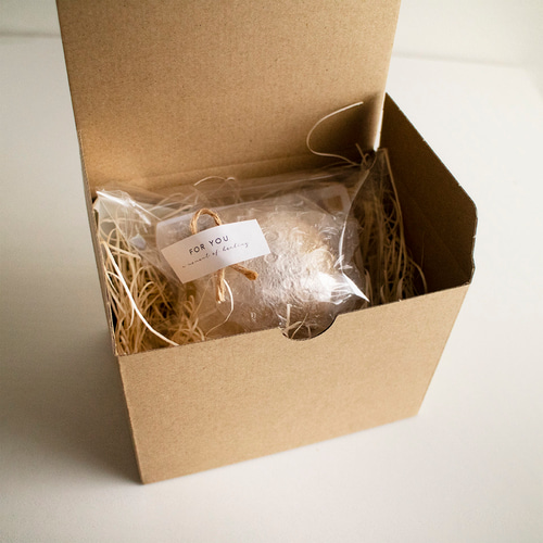 人気No.1！】tiny moon stone | 夜を灯す 月のアロマストーンオブジェ