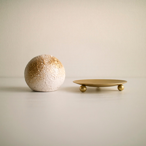 人気No.1！】tiny moon stone | 夜を灯す 月のアロマストーンオブジェ