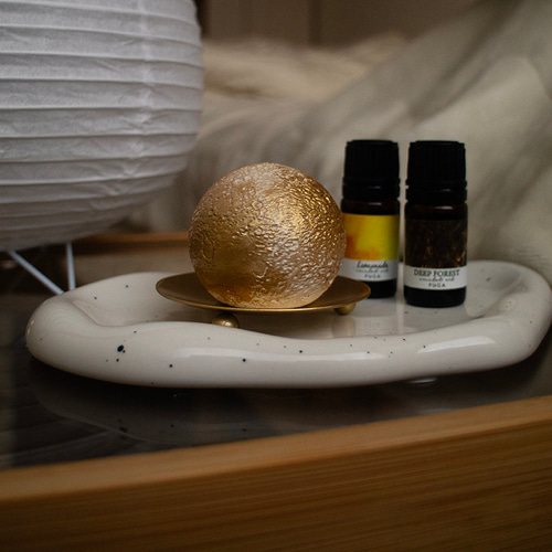 人気No.1！】tiny moon stone | 夜を灯す 月のアロマストーンオブジェ