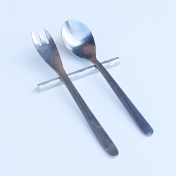 鎚目模様の真鍮カトラリーレスト［　slim　］ 9枚目の画像