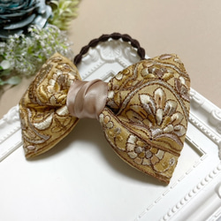 インド刺繍 リボン ヘアゴム ヘアアクセサリー 花柄 ベージュ ヘアリボン 髪飾り まとめ髪 2枚目の画像