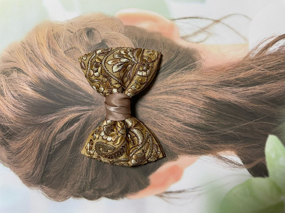 インド刺繍 リボン ヘアゴム ヘアアクセサリー 花柄 ベージュ ヘアリボン 髪飾り まとめ髪 6枚目の画像