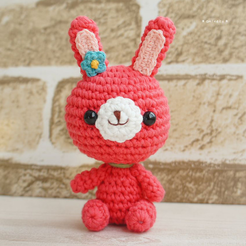 ビビッドピンクのうさぎさん 【金具付き】 あみぐるみ amineko 通販  