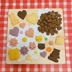 かわいい焼き菓子ギフト 〈ラブリークッキー＆お花のクッキー）とマドレーヌ 5枚目の画像
