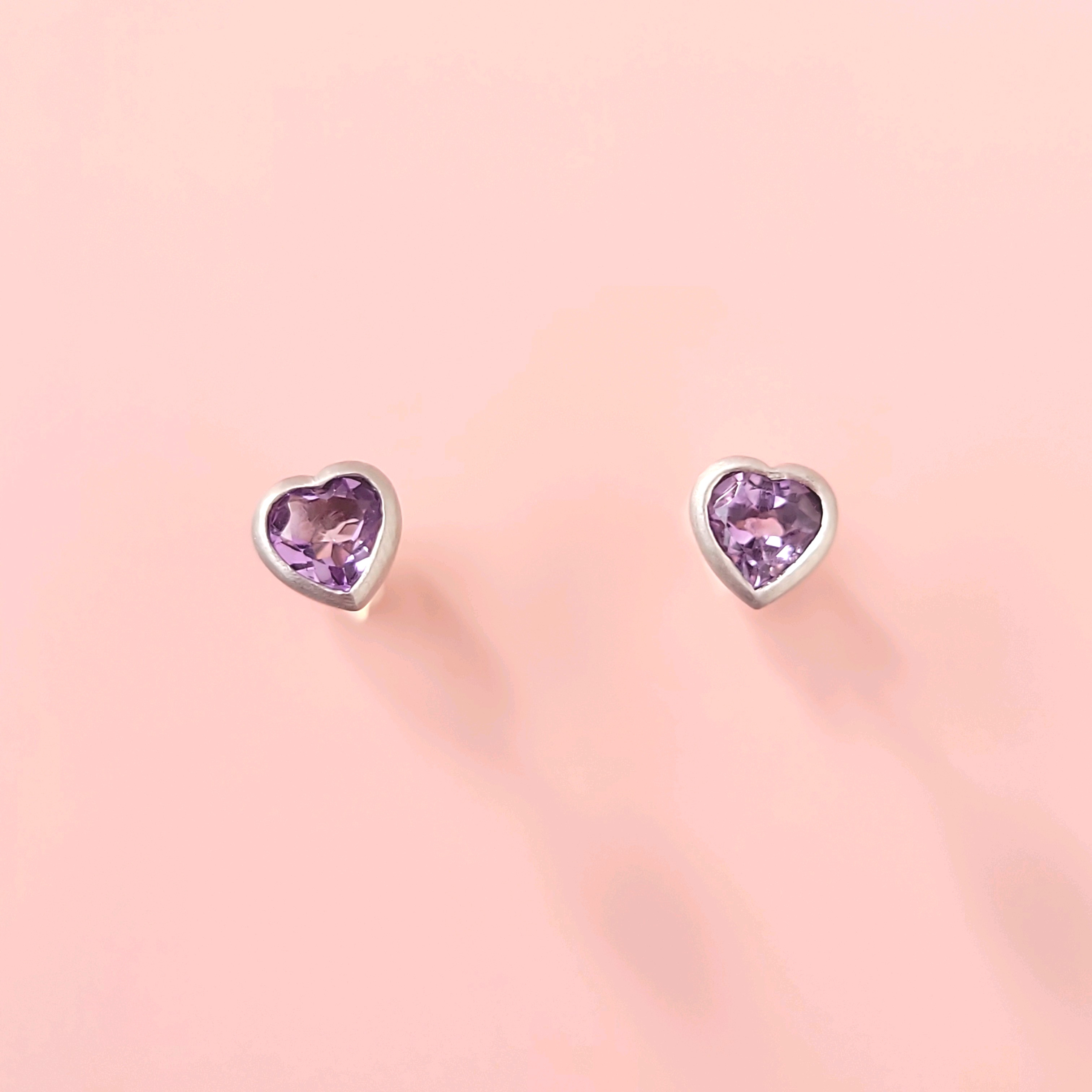 【選べる10種の天然石】小さなハートのスタッドピアス＊オパール　ピンクトルマリン　ロードライトガーネット　ローズクォーツ