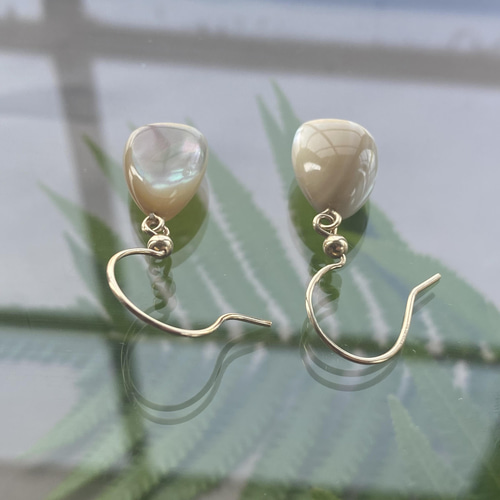 夜光貝《drop》 14kgf ピアス (イヤリング変更可） ピアス