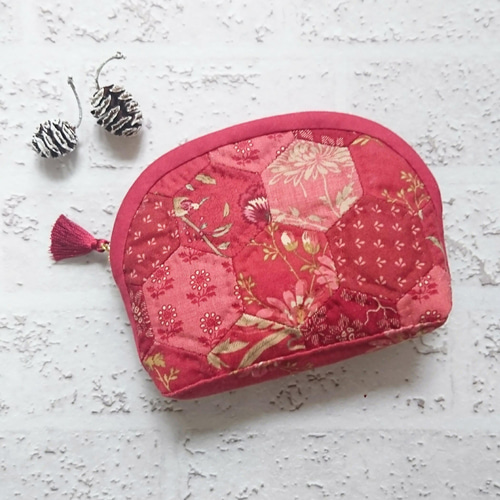 贈り物に！Moda モダ ヘキサゴンのパッチワークポーチ*こうの早苗