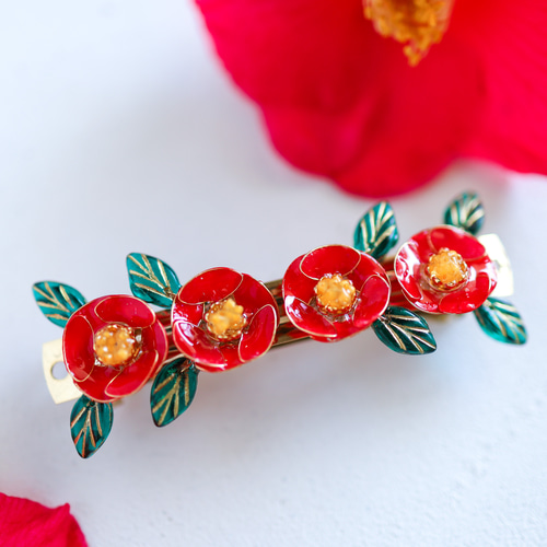 椿のバレッタ 髪飾り 11月 誕生花 バレッタ 発送まで20日✴️ちくわ