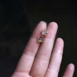 穩定運勢的 2 顆寶石紫黃晶天然寶石金耳釘 第6張的照片