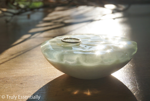 ガラスのアクセサリートレイ -「 KAZEの肌 」● 9.5cm ● みどり 5枚目の画像