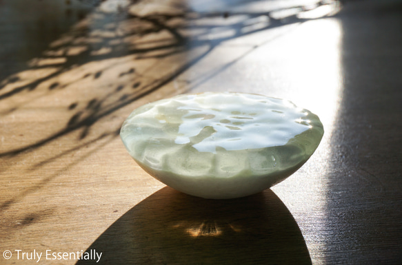 ガラスのアクセサリートレイ -「 KAZEの肌 」● 9.5cm ● みどり 1枚目の画像