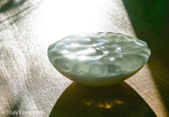 ガラスのアクセサリートレイ -「 KAZEの肌 」● 9.5cm ● みどり 6枚目の画像