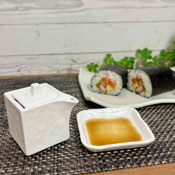 角型醤油差し・ミニ　狭口　ミルクポット　モノトーン　おうちカフェ 1枚目の画像