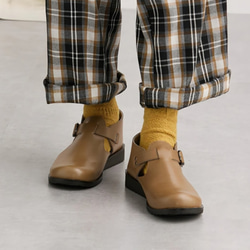 輕鬆剪裁，輕便，寬鬆版型，成人休閒，柔軟，32號套腳短靴，適合任何風格。 第7張的照片