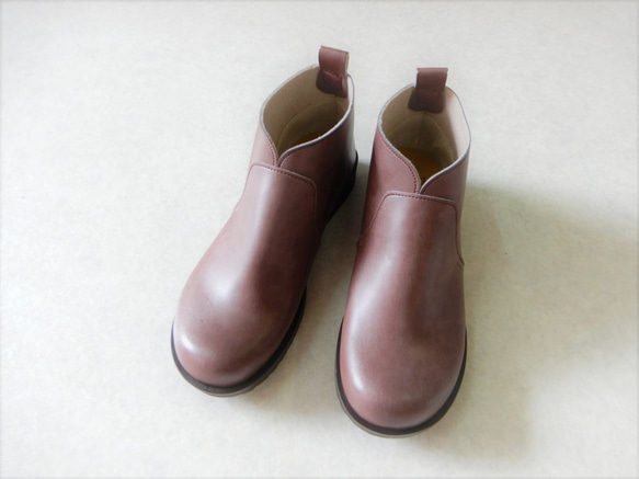 任何款式，日常穿著，輕便，寬楦，套穿式，短靴，靴子 31號 第12張的照片