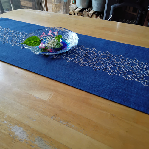刺し子 正藍染め テーブルランナー （奴つなぎ） その他