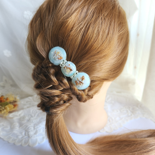 展示中　淡い水色のレジンクリップヘアアクセサリー 展示中 淡い水色のレジンクリップヘアアクセサリー 展示中 淡い