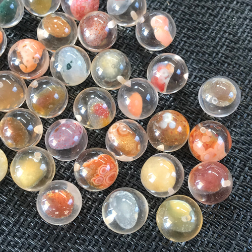 ゴビ石−462 ゴビ瑪瑙 樹脂製品 43 個 片穴ビーズ 樹脂・レジン KIKI 