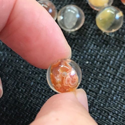 ゴビ石−462 ゴビ瑪瑙 樹脂製品 43 個 片穴ビーズ 樹脂・レジン KIKI 