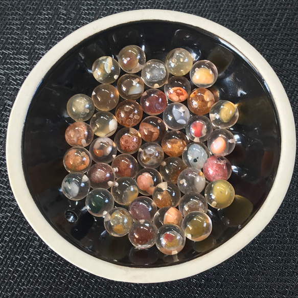 ゴビ石−462 ゴビ瑪瑙　樹脂製品　 43 個　片穴ビーズ 2枚目の画像