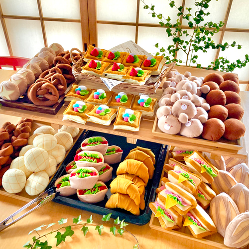 おままごと☆フェルトの石窯オーブン パン12個 おもちゃ・人形 banana