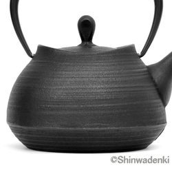 壱鑄堂 南部鐵器 茶壺 刷痕0.6L 黑色 日本製 第2張的照片