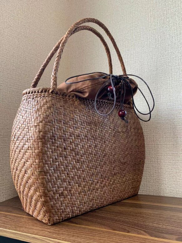 山葡萄　山葡萄かごバッグ　手作り　山葡萄籠バッグ　網代編み　細いひご　内布あり 