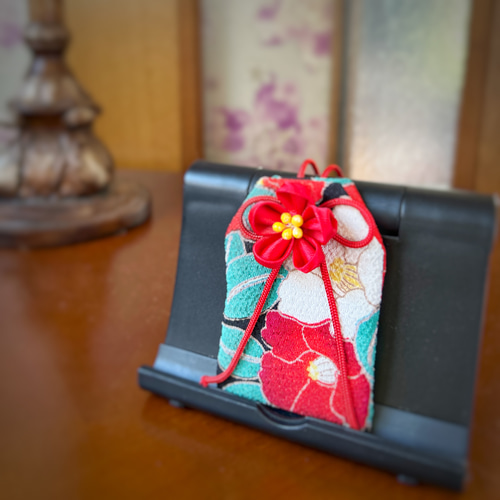 黒モダン椿」（サイズオーダー可）元巫女が作る花のお守り袋 その他  